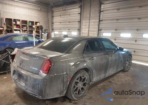 2017 Chrysler 300 из США, поврежденный, VIN 2C3CCAGG5HH622196